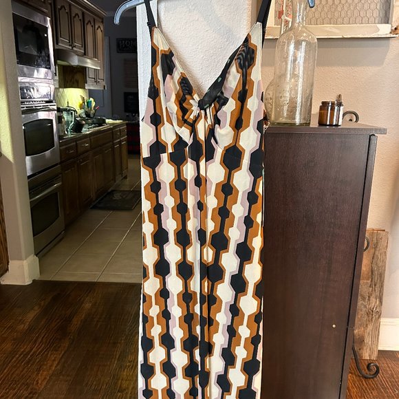 Trophy Dress - Reversible - Picture 1 of 3